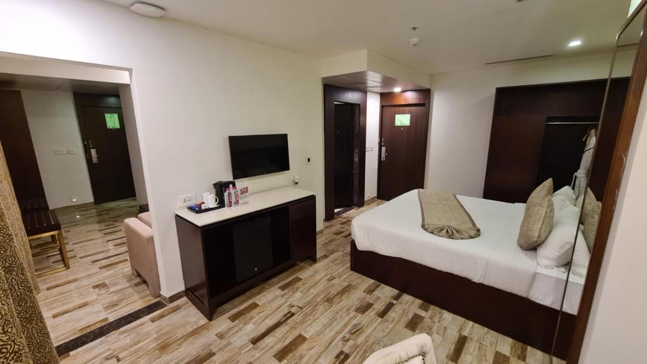 Regenta Inn Ranip Ahmadábád Exteriér fotografie