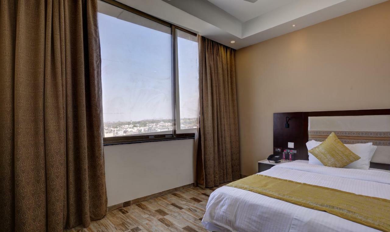Regenta Inn Ranip Ahmadábád Exteriér fotografie